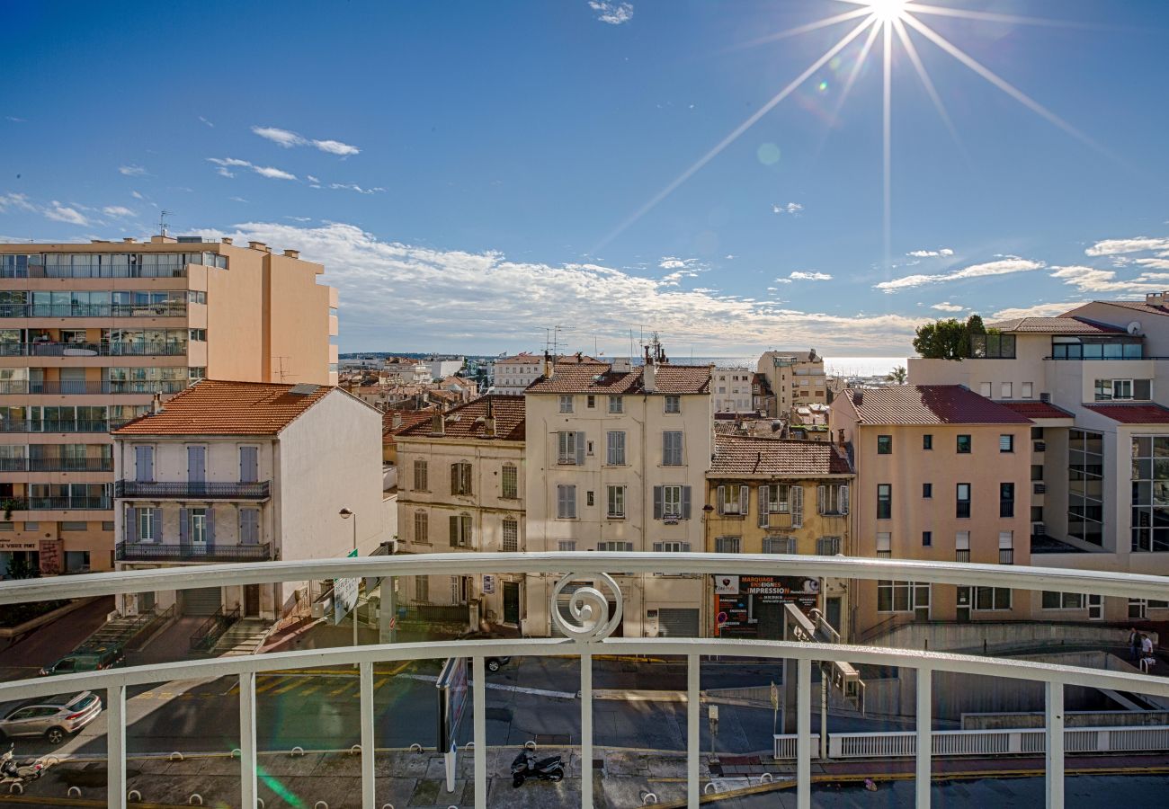 Appartement à Cannes - VASTE HORIZON